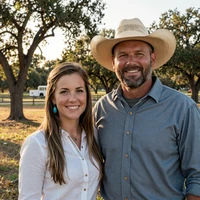 Rachael and Robin, East Texas farmer couple married after meeting on a farmer dating service